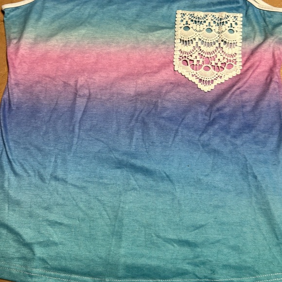 NWOT CUTE TANK TOP XL - Picture 3 of 4